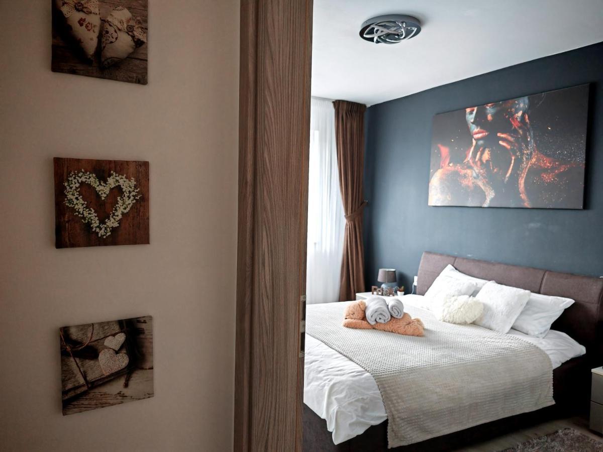 Luxurious Landing Apartment Braşov Buitenkant foto